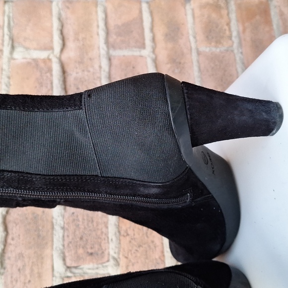 Geox Respira Genuine Suede Booties - Picture 5 of 12